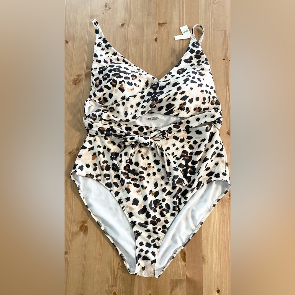 AERIE Leopard Print Wrap One-Piece Swimsuit XXL Full Coverage V-Neck Cut-Out NWT - Picture 3 of 16